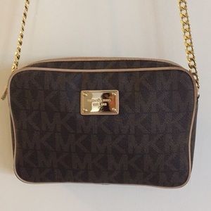 Michael Kors Jet Set Crossbody bag